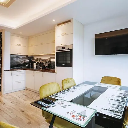 Mars Ksiezycowe Widok Na Gory * ザコパネ